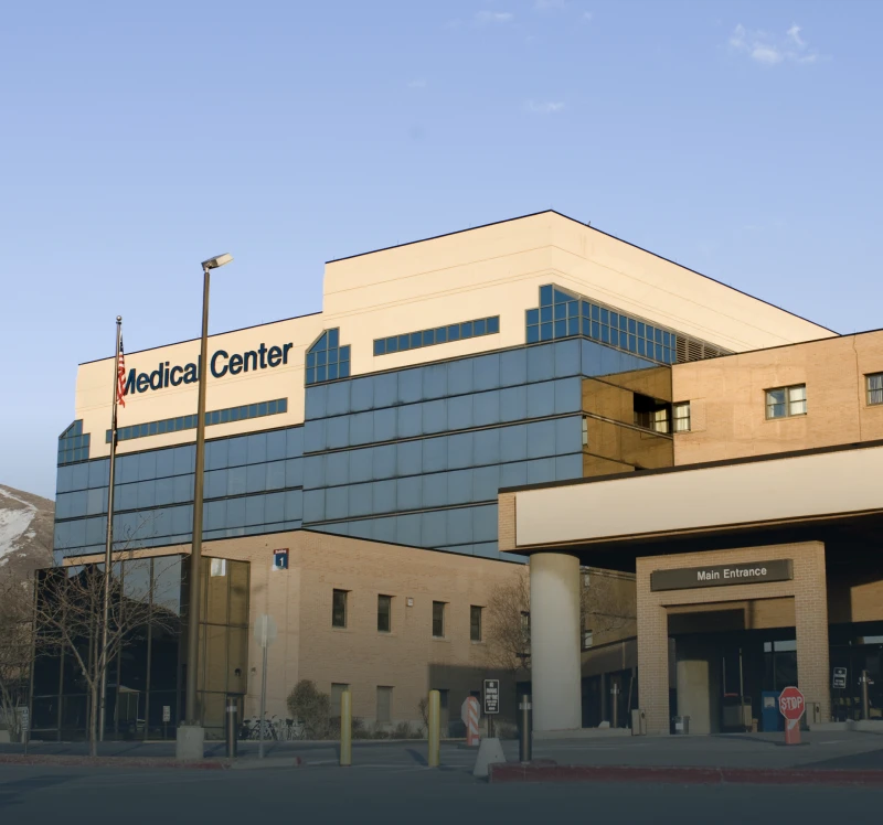 Modern medical center building with entrance.